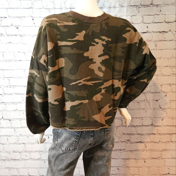 ⭐️ ATM Anthony Thomas Melillo french terry jungle camo crew sweatshirt medium - Picture 3 of 8
